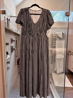 Treasure & Bond Black and White Gingham Tiered V-Neck Maxi Dress
NWT